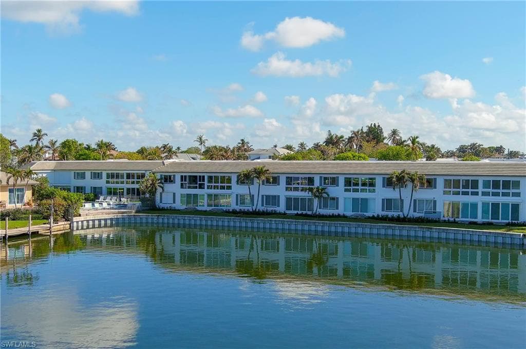 4155 Crayton Rd 107, Naples, FL 34103-35