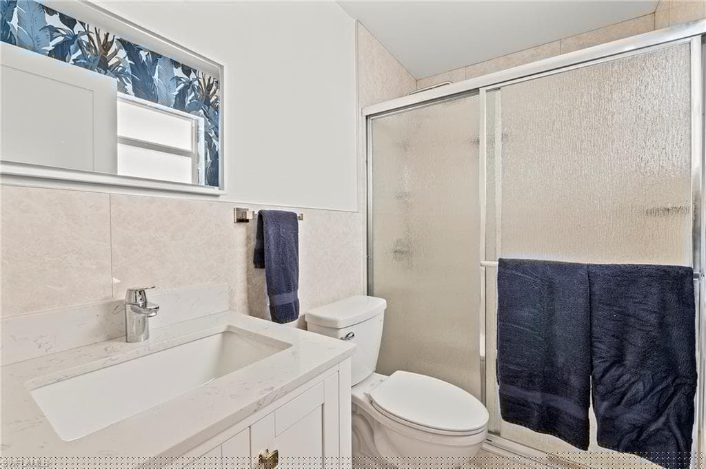 4155 Crayton Rd 107, Naples, FL 34103-40