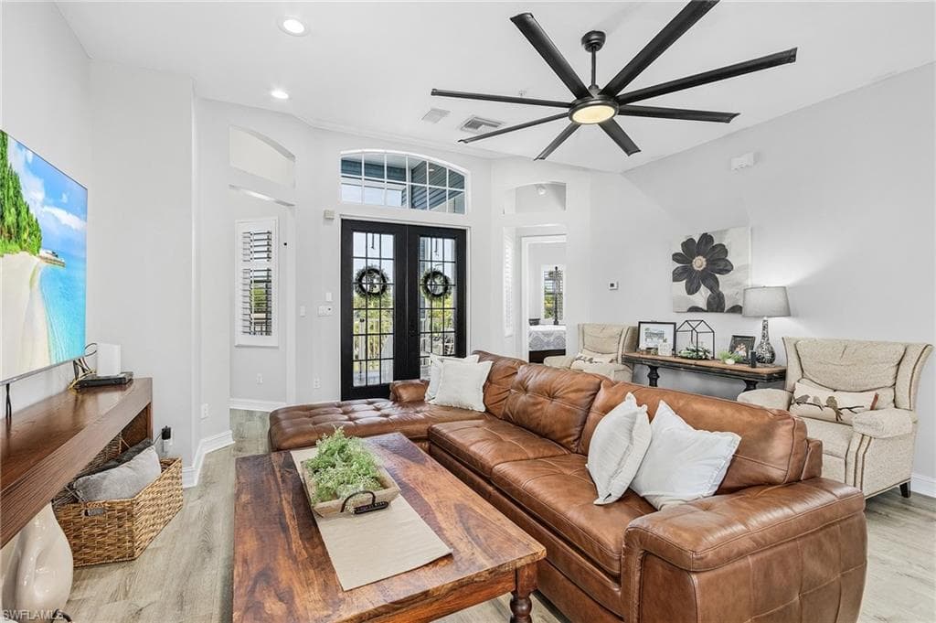 2917 Poplar St, Naples, FL 34112-10