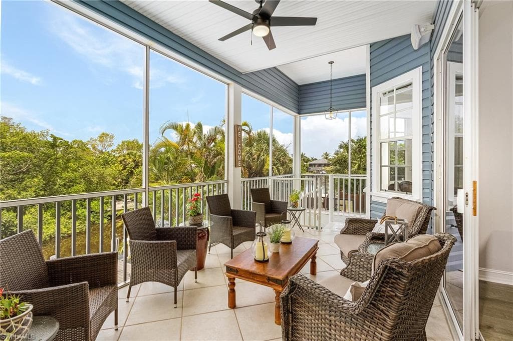 2917 Poplar St, Naples, FL 34112-15