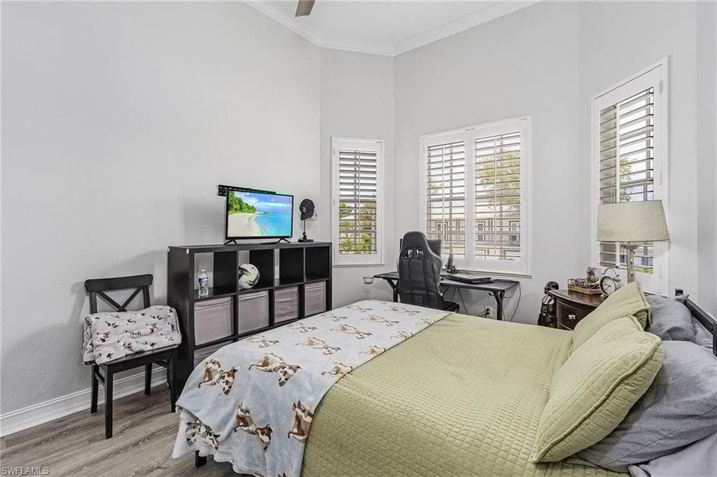 2917 Poplar St, Naples, FL 34112-16