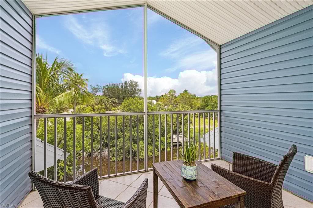 2917 Poplar St, Naples, FL 34112-24