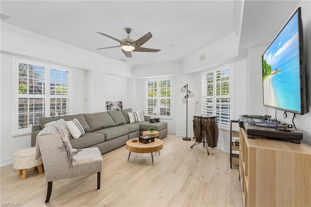 2917 Poplar St, Naples, FL 34112-25