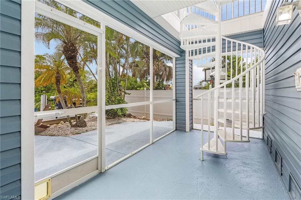 2917 Poplar St, Naples, FL 34112-30