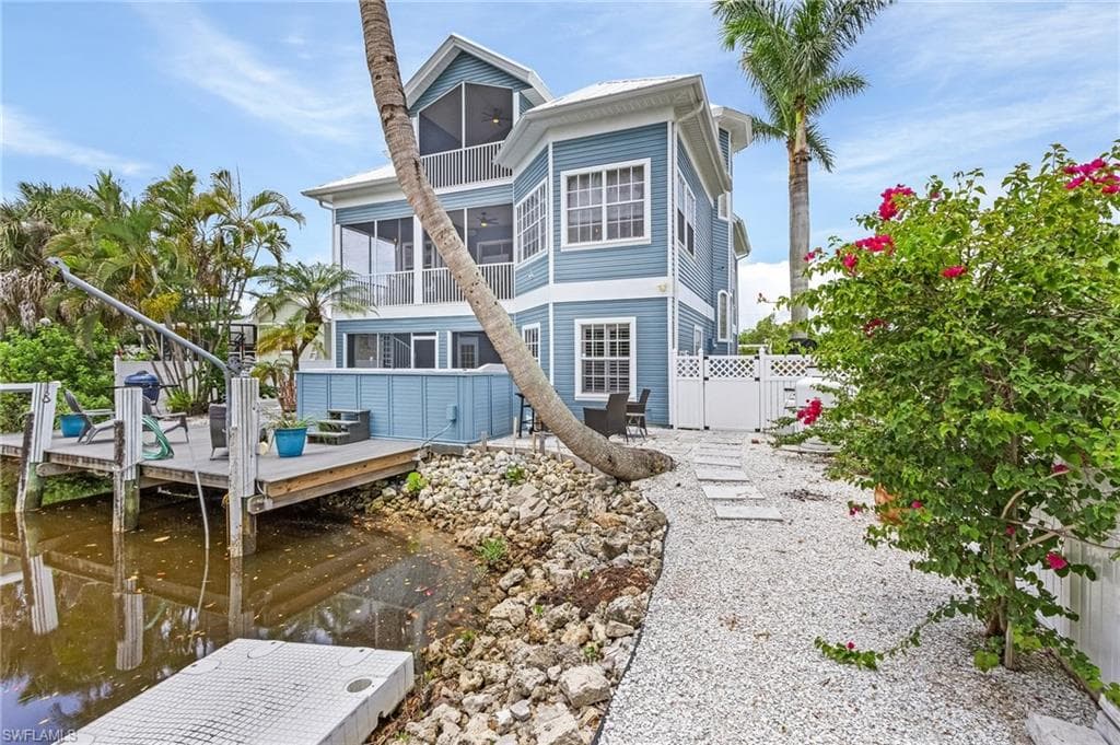 2917 Poplar St, Naples, FL 34112-33