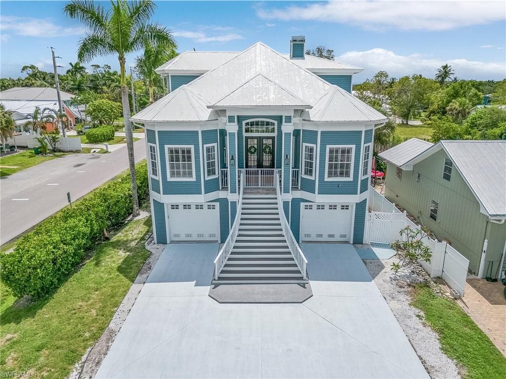 2917 Poplar St, Naples, FL 34112-34