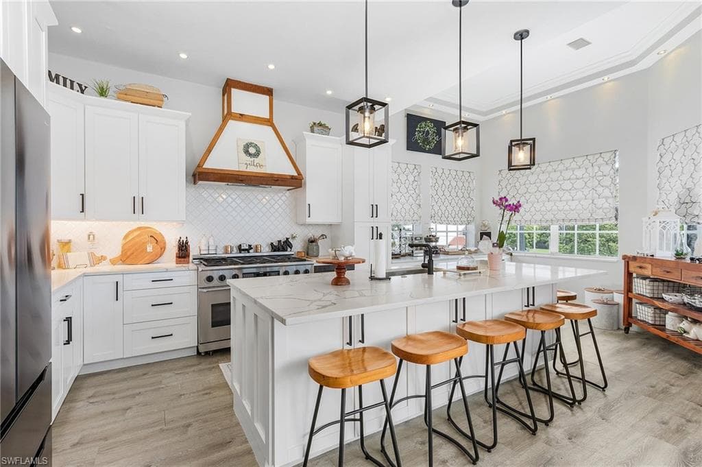 2917 Poplar St, Naples, FL 34112-3