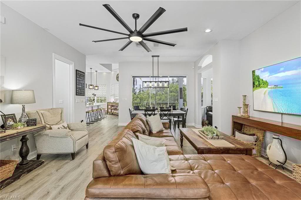 2917 Poplar St, Naples, FL 34112-5