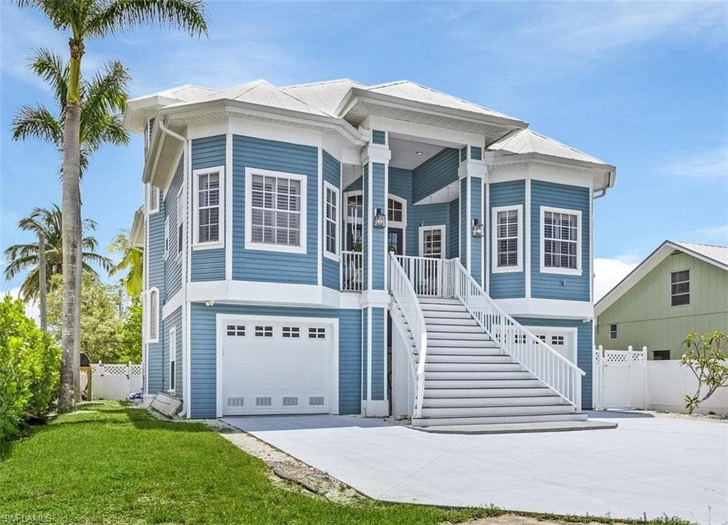 2917 Poplar St, Naples, FL 34112-7