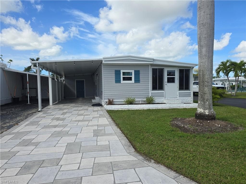 130 Enchanting Blvd E-130, Naples, FL 34112-2