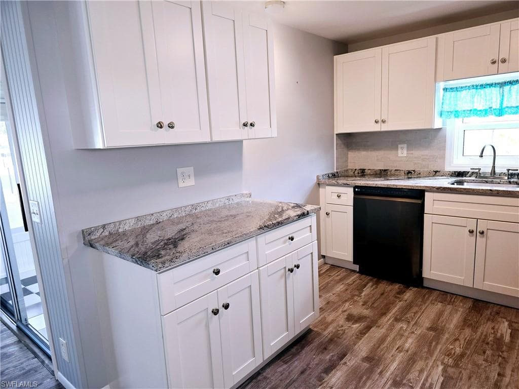 130 Enchanting Blvd E-130, Naples, FL 34112-8