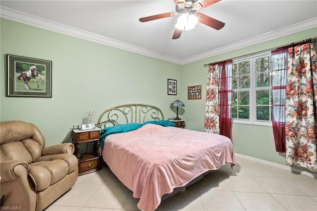 7452 Berkshire Pines Dr, Naples, FL 34104-13