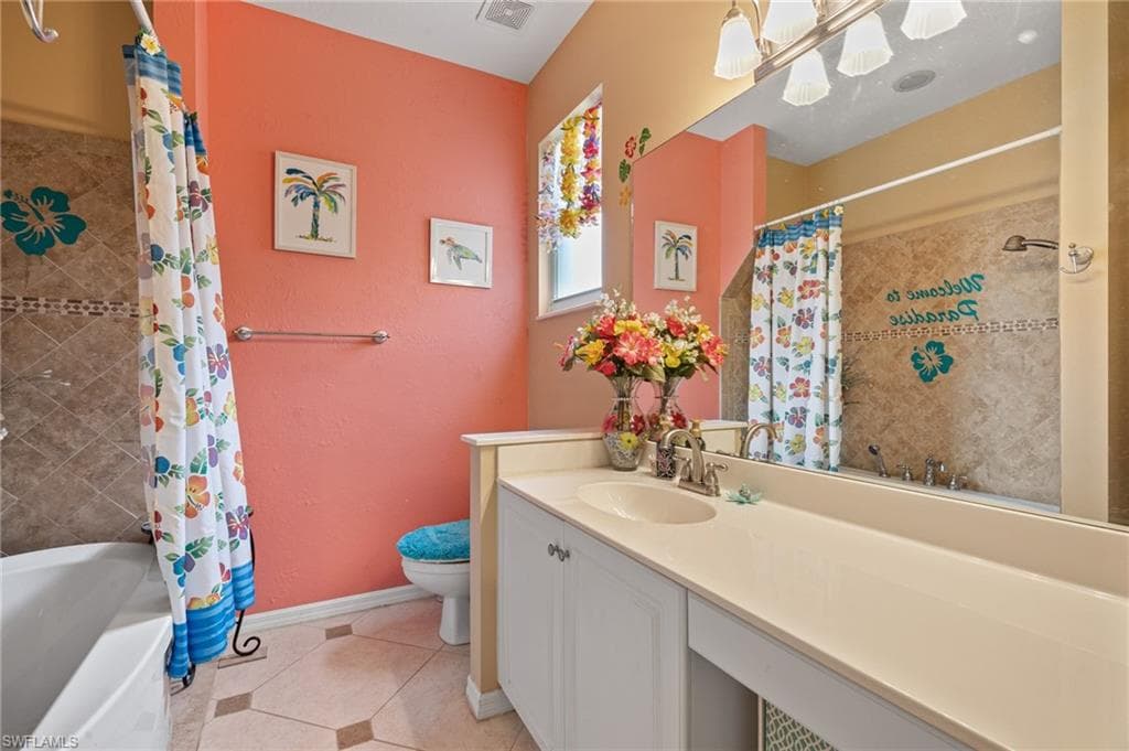 7452 Berkshire Pines Dr, Naples, FL 34104-14