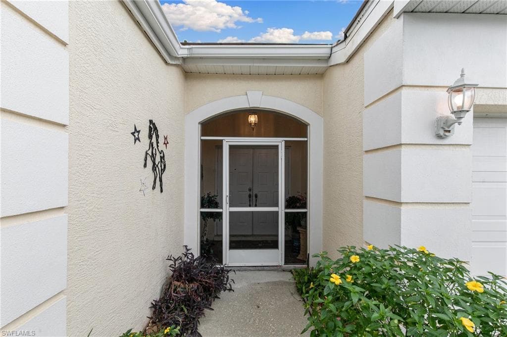 7452 Berkshire Pines Dr, Naples, FL 34104-4