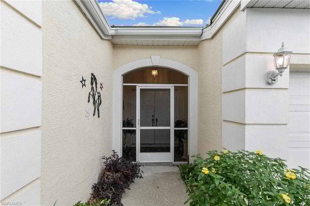 7452 Berkshire Pines Dr, Naples, FL 34104-4