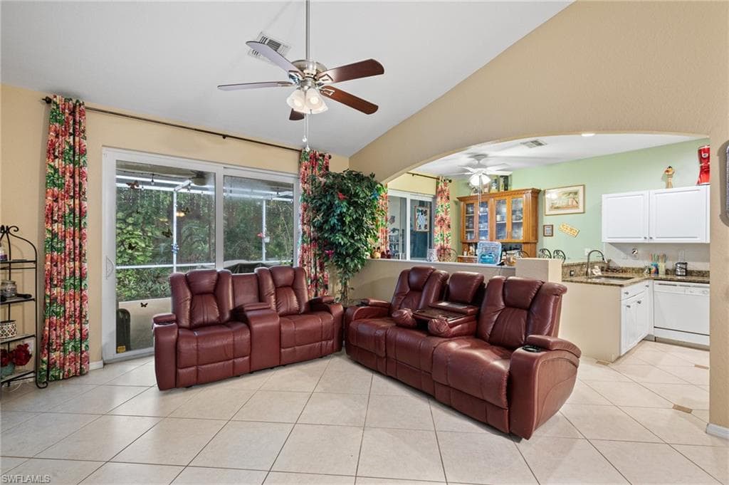 7452 Berkshire Pines Dr, Naples, FL 34104-4