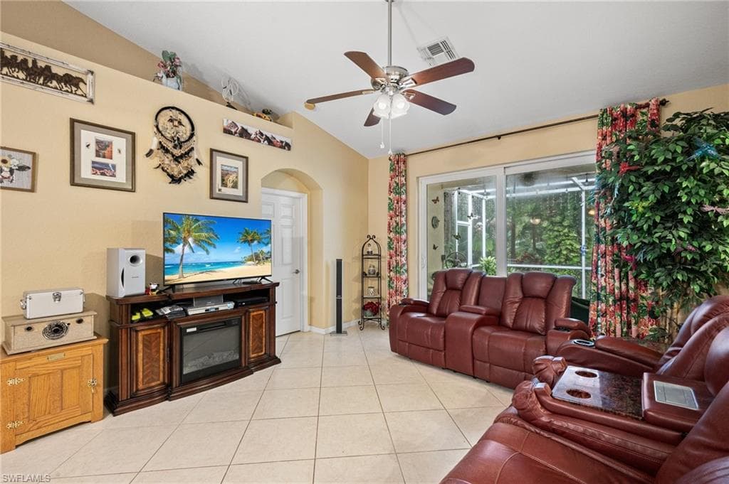 7452 Berkshire Pines Dr, Naples, FL 34104-6