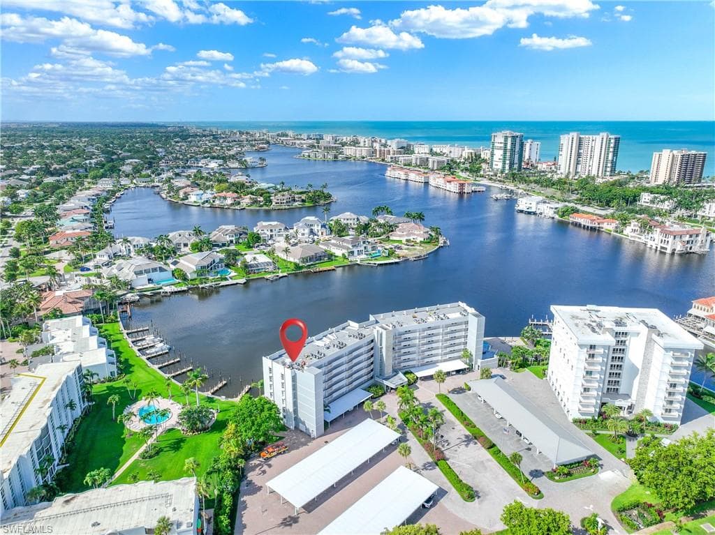 300 Park Shore Dr Pha6, Naples, FL 34103-32