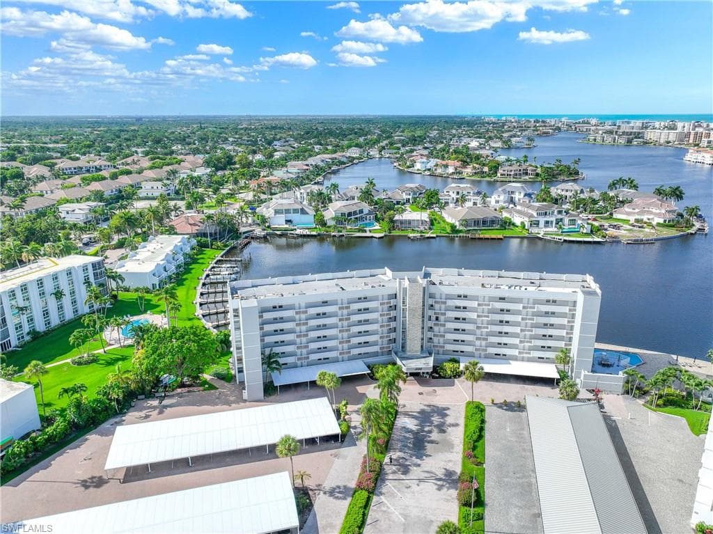 300 Park Shore Dr Pha6, Naples, FL 34103-40