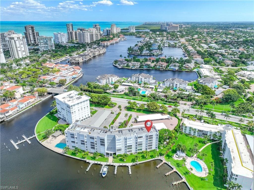 300 Park Shore Dr Pha6, Naples, FL 34103-44