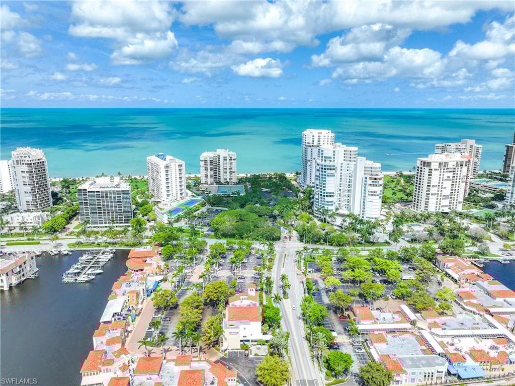 300 Park Shore Dr Pha6, Naples, FL 34103-48