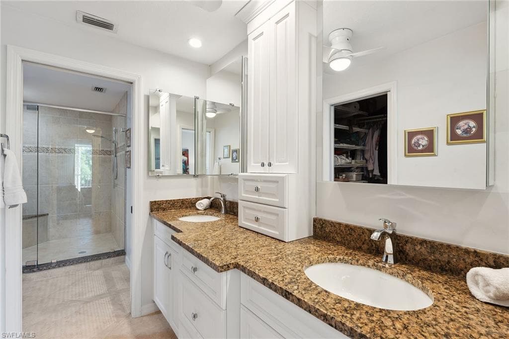 780 Waterford Dr 201, Naples, FL 34113-14