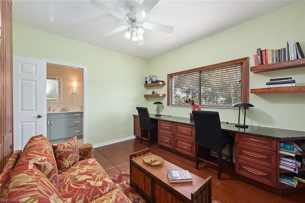 780 Waterford Dr 201, Naples, FL 34113-16