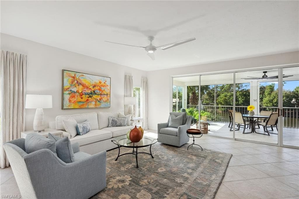 780 Waterford Dr 201, Naples, FL 34113-4