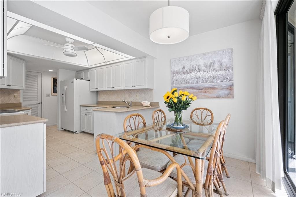 929 Collier Ct B201, Marco Island, FL 34145-9