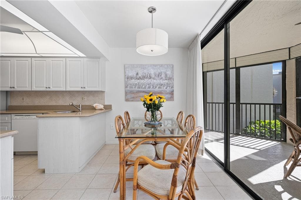 929 Collier Ct B201, Marco Island, FL 34145-8