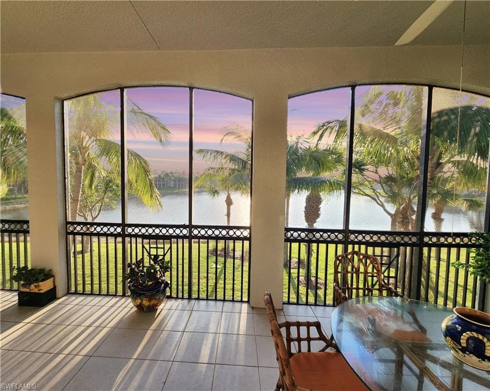 9283 Museo Cir 204, Naples, FL 34114-2