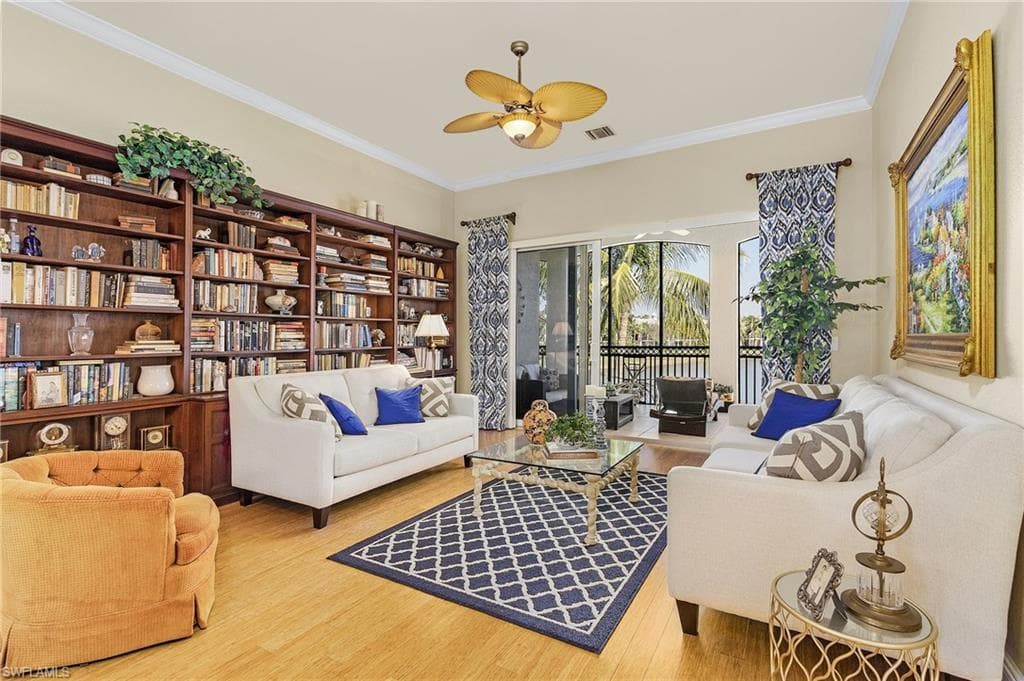 9283 Museo Cir 204, Naples, FL 34114-8