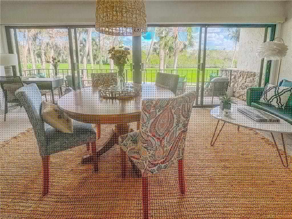 105 Clubhouse Dr 255, Naples, FL 34105-9