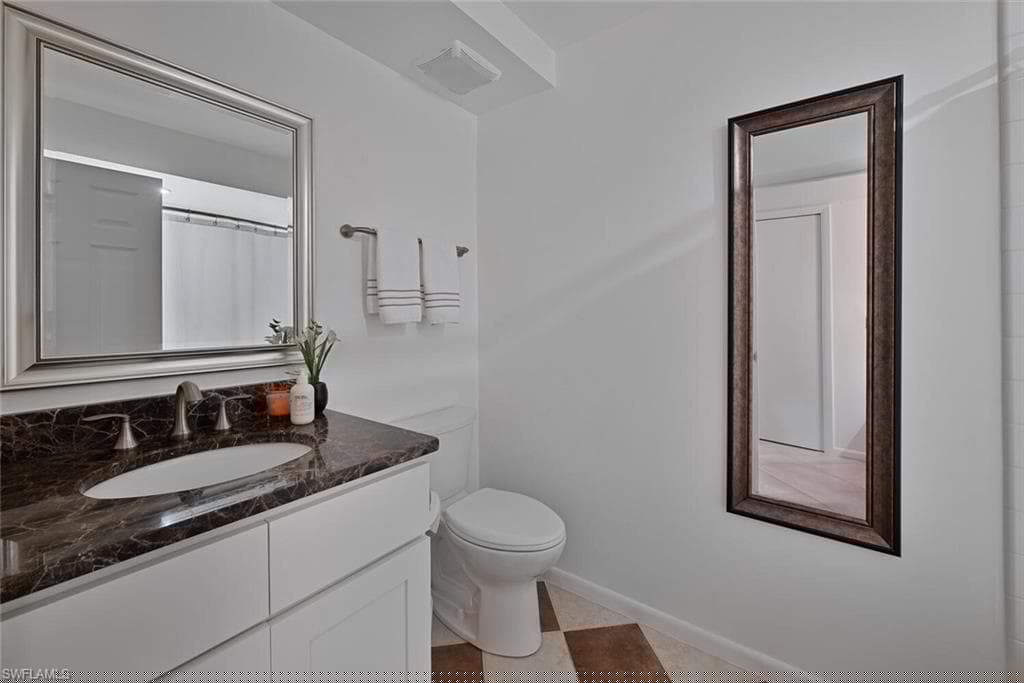 105 Clubhouse Dr 255, Naples, FL 34105-15