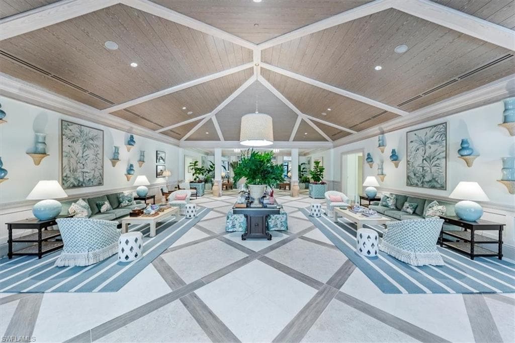 105 Clubhouse Dr 255, Naples, FL 34105-24