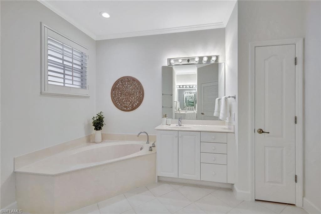 2185 Hawksridge Dr 1102, Naples, FL 34105-20