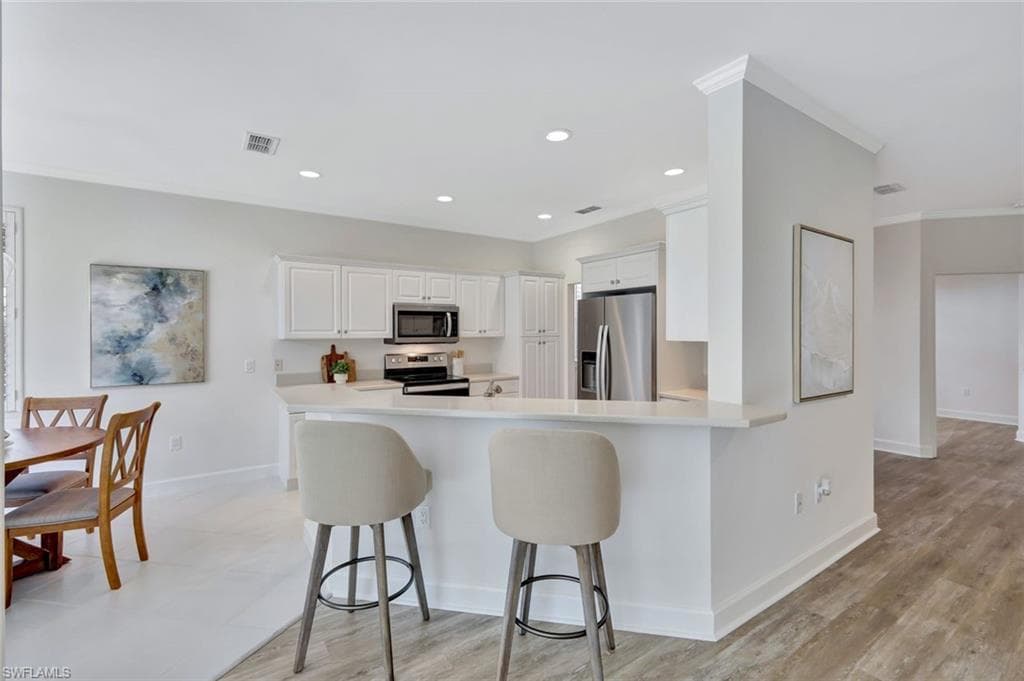 2185 Hawksridge Dr 1102, Naples, FL 34105-8