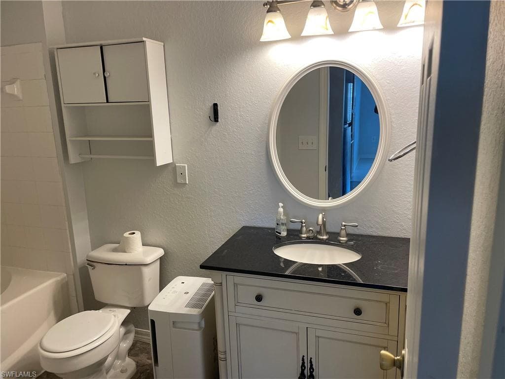 23600 Walden Center Dr 302, Estero, FL 34134-10