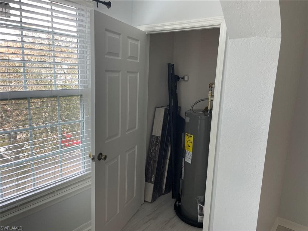 23600 Walden Center Dr 302, Estero, FL 34134-13