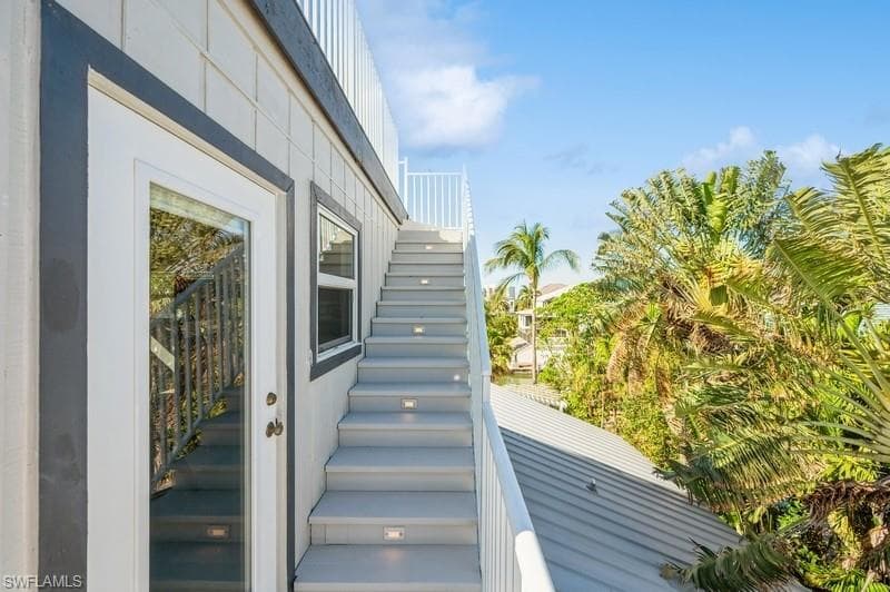 1154 Vernon Pl, Marco Island, FL 34145-40