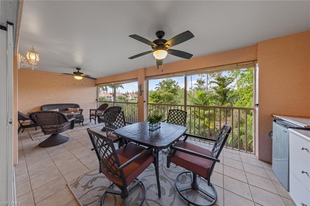 2365 Bayou Ln 10, Naples, FL 34112-22