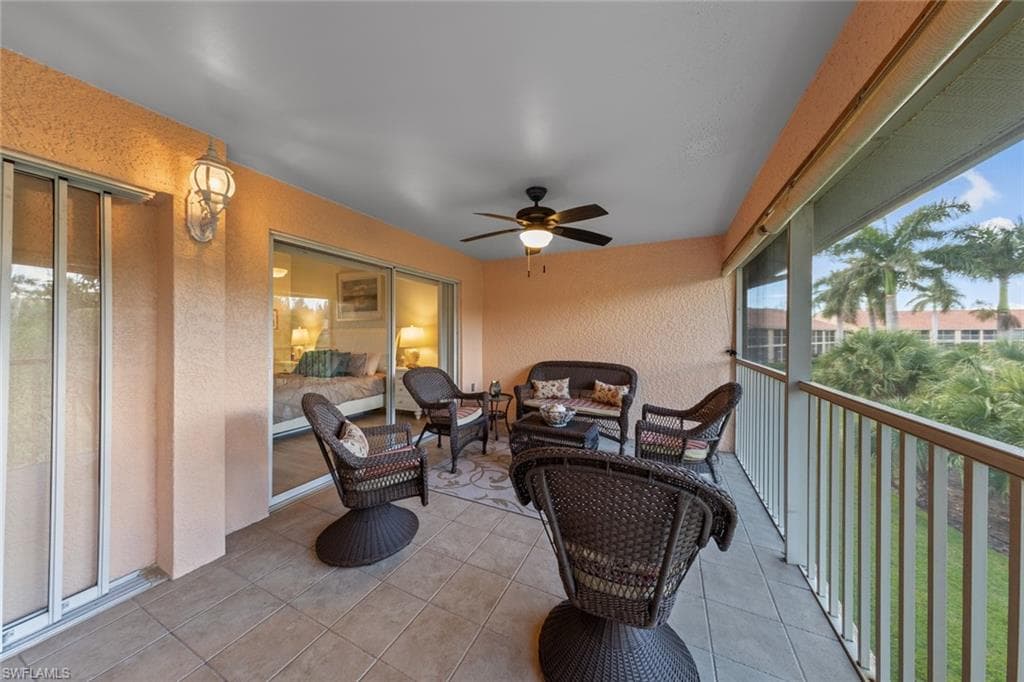 2365 Bayou Ln 10, Naples, FL 34112-26