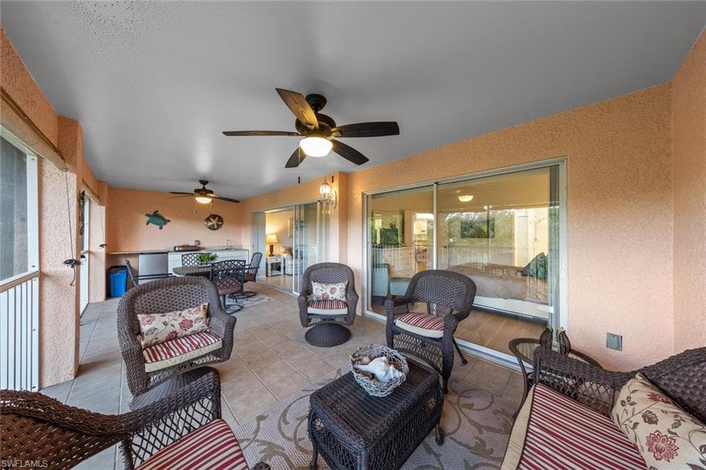 2365 Bayou Ln 10, Naples, FL 34112-28