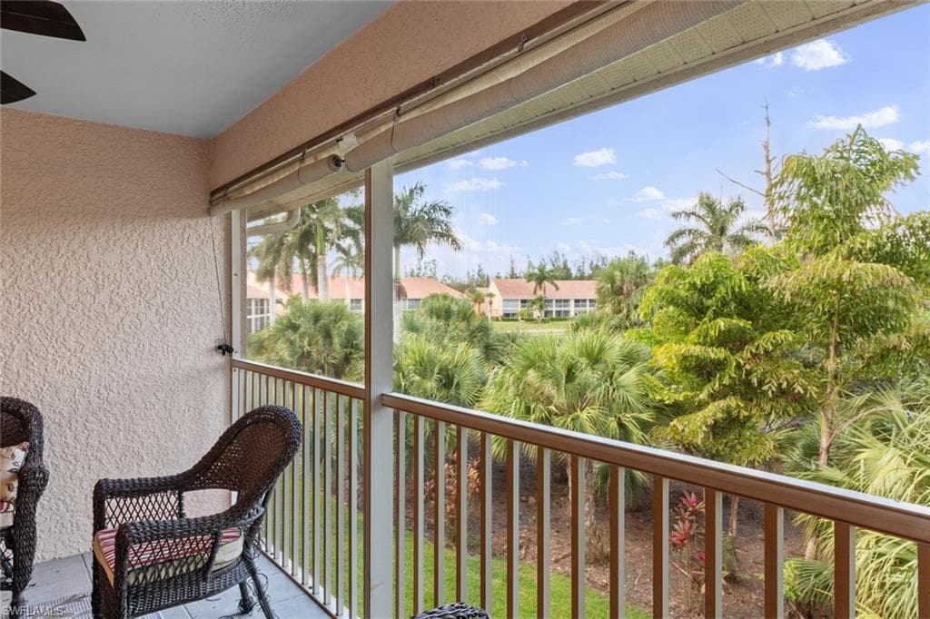 2365 Bayou Ln 10, Naples, FL 34112-29
