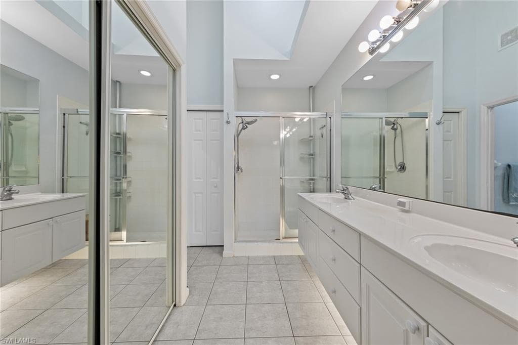 2365 Bayou Ln 10, Naples, FL 34112-33
