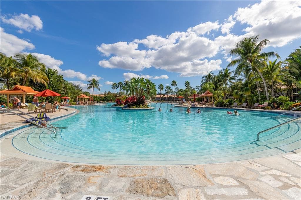 2365 Bayou Ln 10, Naples, FL 34112-44