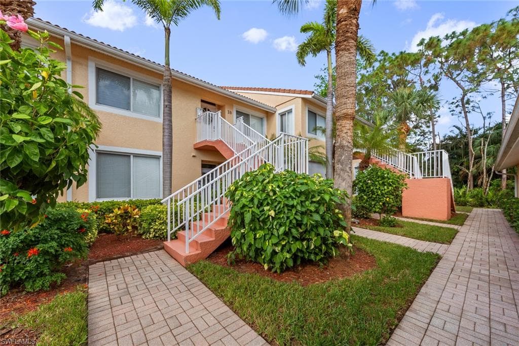 2365 Bayou Ln 10, Naples, FL 34112-5