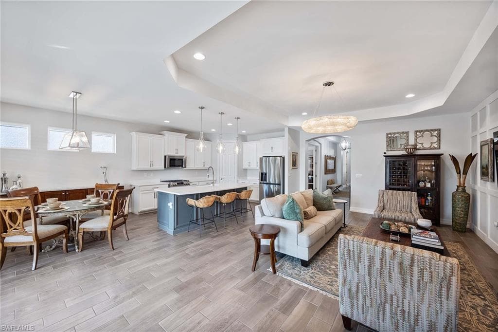 14707 Stillwater Way, Naples, FL 34114-13