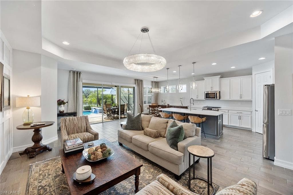 14707 Stillwater Way, Naples, FL 34114-15