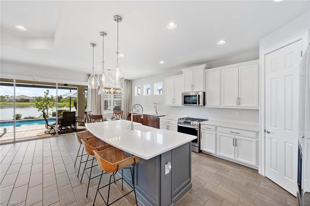 14707 Stillwater Way, Naples, FL 34114-18